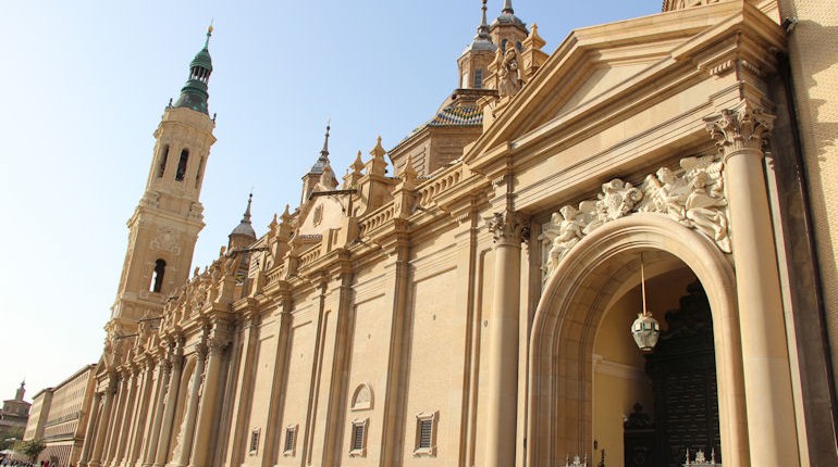 A Saragosse, la Basilique Nuestra Señora del Pilar